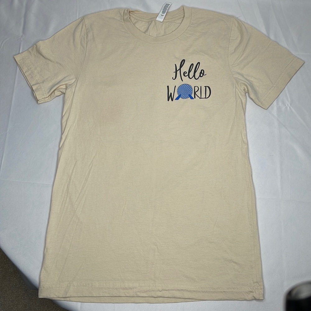 Disney EPCOT small shop tee shirt